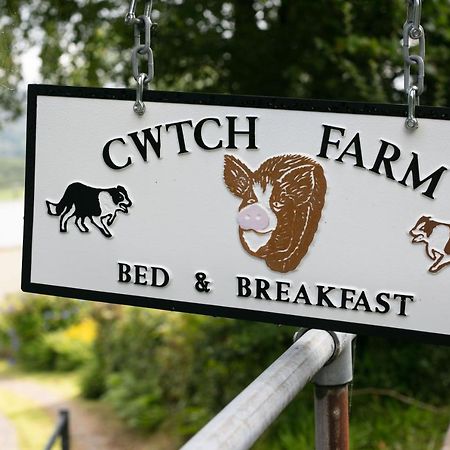 Cwtch Farm Bed & Breakfast Ystalyfera Eksteriør billede