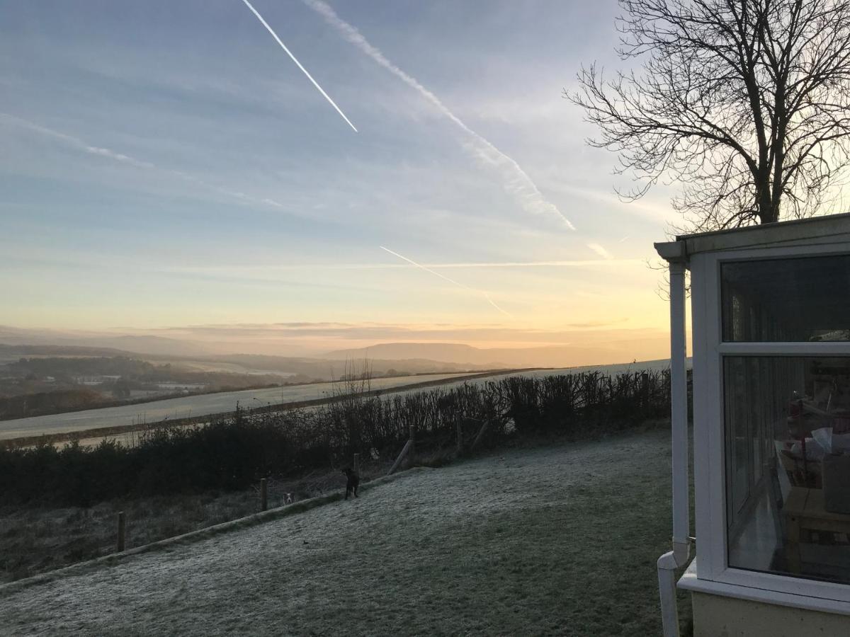 Cwtch Farm Bed & Breakfast Ystalyfera Eksteriør billede
