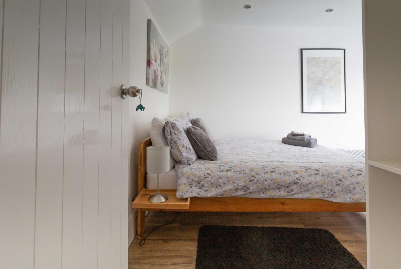 Cwtch Farm Bed & Breakfast Ystalyfera Eksteriør billede